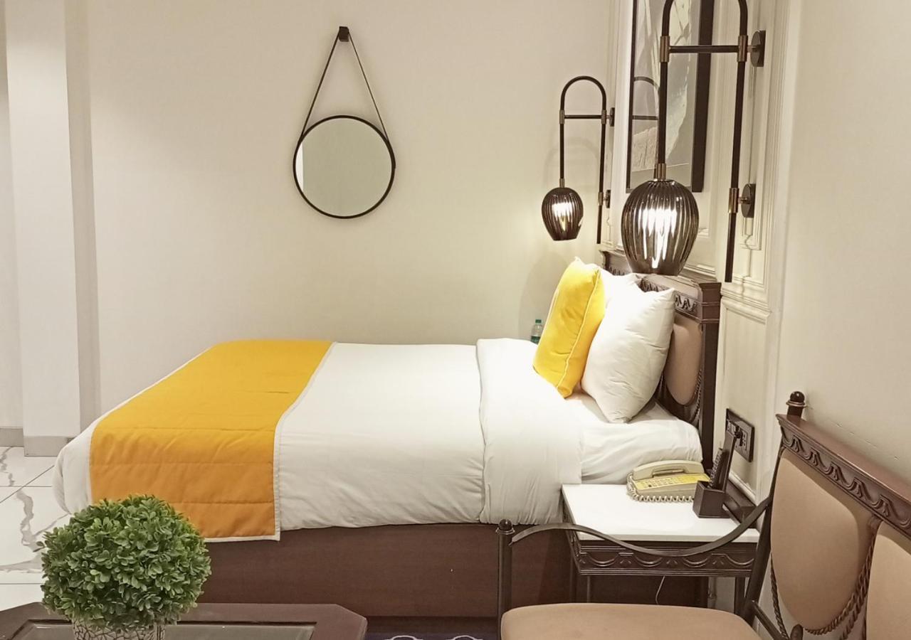Отель Bloom Boutique L Gk-1 Нью-Дели Экстерьер фото