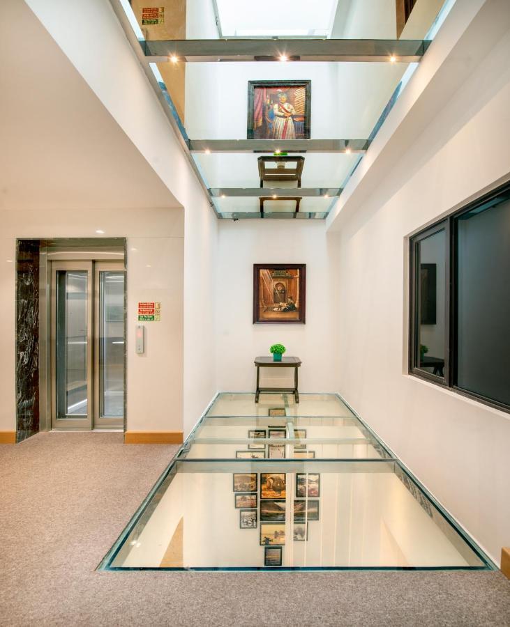 Отель Bloom Boutique L Gk-1 Нью-Дели Экстерьер фото